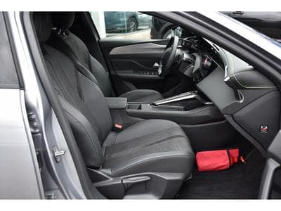 Peugeot 308 1.2 PureTech GT EAT8 REGUL LANE GPS CAM 1° MAIN (2024) - Foto 6