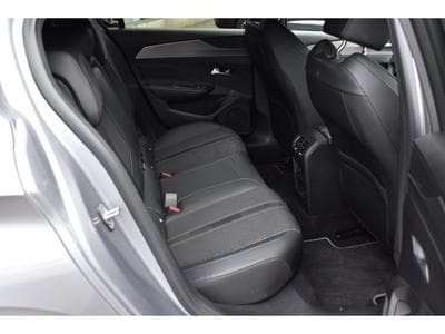 Peugeot 308 1.2 PureTech GT EAT8 REGUL LANE GPS CAM 1° MAIN (2024) - Foto 7