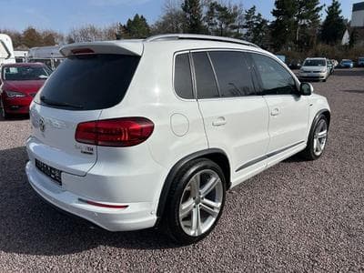 VW Tiguan Tiguan Sport &amp; Style BMT 4Motion *R-Line*Autom.* (2016) - Photo 4