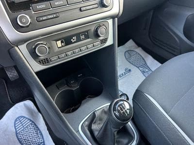 VW Polo Polo V Life *PDC*SHZ*Klimaaut.*Steuerkette Neu* (2013) - Photo 12