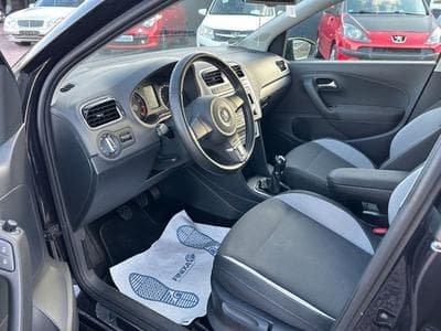 VW Polo Polo V Life *PDC*SHZ*Klimaaut.*Steuerkette Neu* (2013) - Foto 7