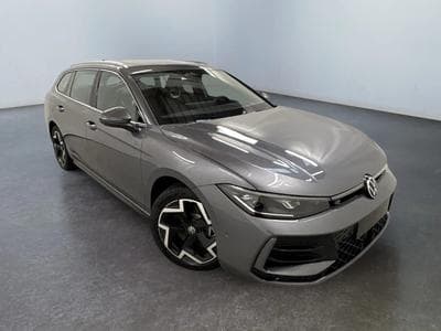 VW Passat R-Line 2.0 TDI SCR 4Motion 142kW-193PS DSG7- Attelage - Camé (2026) - Photo 1