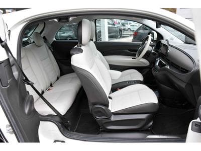 Fiat 500 3+1 42 kWh La Prima ACC CO DRIVER PANO CAM 1° MAIN (2024) - Photo 9