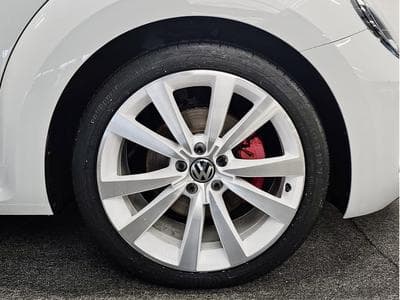 VW Beetle 2.0 TSI 210 DSG CABRIO R-LINE 1. HAND CUIR BI-XENON NAVI (2014) - Foto 11