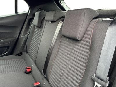 PEUGEOT 2008 e-2008 136ch Active (2021) - Photo 7