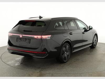 VW Passat Variant 2.0 TDI 142 kW 4Motion R-Line (2026) - Photo 1