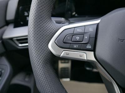 VW Golf Variant R-Line (2026) - Photo 11