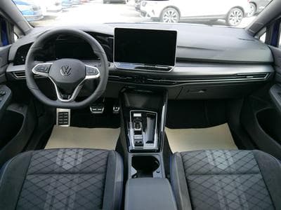 VW Golf Variant R-Line (2026) - Photo 9