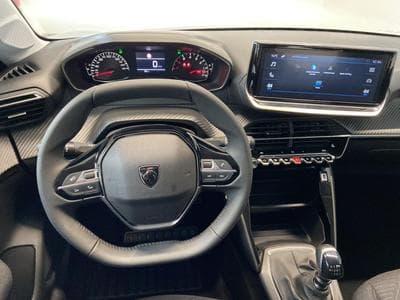 Peugeot 208 1.2 PureTech Style LED Tempomat SHZ PDC Touch (2025) - Photo 8