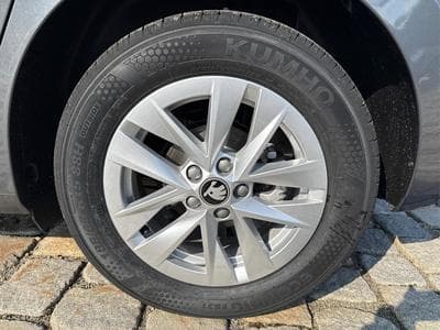 Skoda Fabia Sondermodell 130 Jahre (2026) - Photo 11