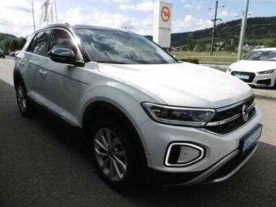 VW T-Roc Style 1.5 TSI (2024) - Photo 11