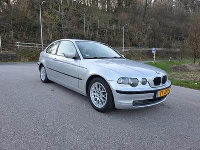 BMW 316 Ti (2001) - Foto 1