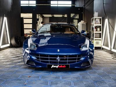 Ferrari FF 6.3 V12 (2011) - Foto 4