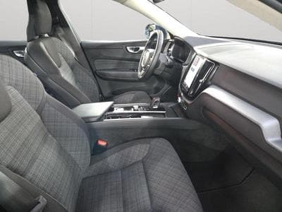 Volvo XC60 B4 Core / Diesel (2023) - Photo 15