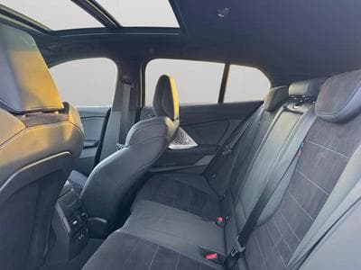 BMW 120 I Pack M / Panoramique / Essence (2025) - Photo 11