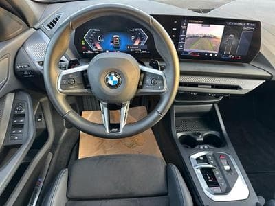 BMW 120 I Pack M / Panoramique / Essence (2025) - Photo 14