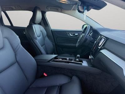 Volvo V60 B4 Plus Dark / Diesel (2023) - Photo 15