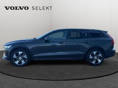 Volvo V60 B4 Plus Dark / Diesel (2023) - Photo 2