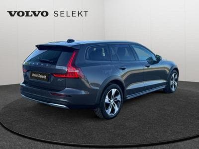 Volvo V60 B4 Plus Dark / Diesel (2023) - Photo 5
