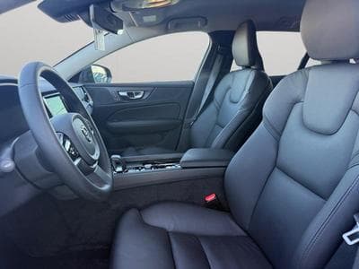 Volvo V60 B4 Plus Dark / Diesel (2023) - Photo 9