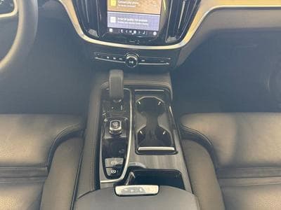 Volvo V60 T6 Plus Dark / Hybride (2025) - Photo 11