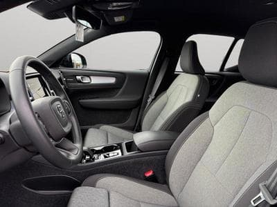 Volvo XC40 B3 Plus Dark / Essence (2025) - Photo 10