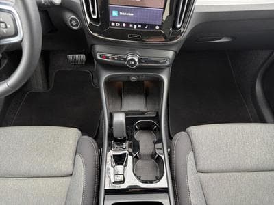 Volvo XC40 B3 Plus Dark / Essence (2025) - Photo 11