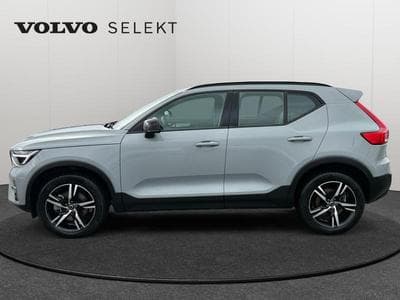 Volvo XC40 B3 Plus Dark / Essence (2025) - Photo 4