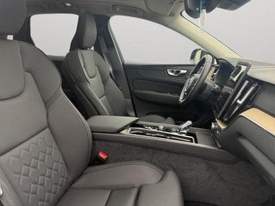 Volvo XC60 Facelift T6 Plus Dark / Hybride (2025) - Photo 15