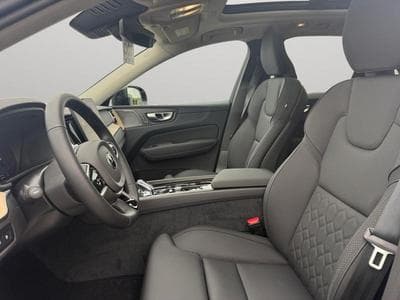 Volvo XC60 Facelift T6 Plus Dark / Hybride (2025) - Photo 9