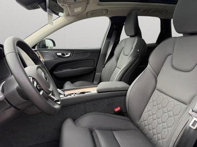 Volvo XC60 Facelift T6 Plus Dark / Hybride (2025) - Photo 9