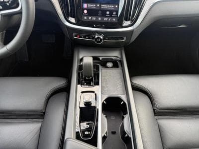 Volvo V60 B5 AWD / Essence (2023) - Photo 11