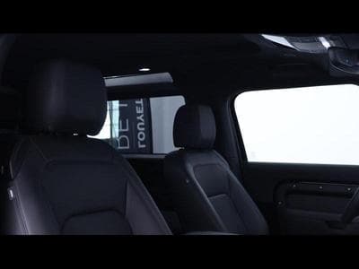 Land-Rover Defender 90 D200 S Auto (2023) - Foto 11