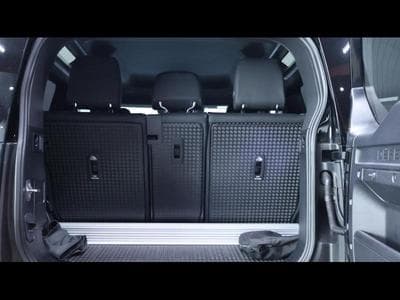 Land-Rover Defender 90 D200 S Auto (2023) - Foto 6