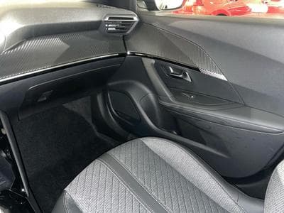 Peugeot 2008 1.2 II HYBRID (2025) - Foto 9