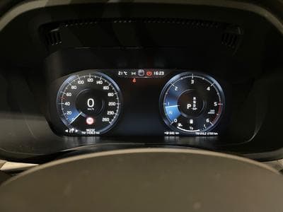 Volvo XC60 2.0 Inscription B4 AWD (2020) - Photo 2