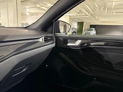 Ford Focus 1.0 ST-Line (2023) - Photo 9