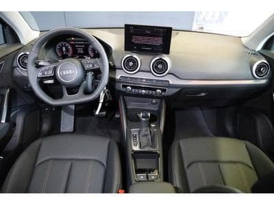 Audi Q2 35 TFSI S Tronic (2024) - Foto 2