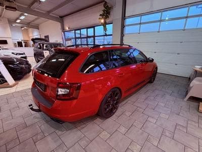 Skoda Octavia Combi RS 2.0 TSI DSG 180KW-245CV - Attelage - (2018) - Foto 3