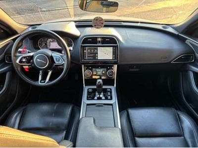 Jaguar XE D200 AWD Aut R-Dynamic SE-JUSQU'A 48 MOIS GARANTIE (2021) - Photo 15