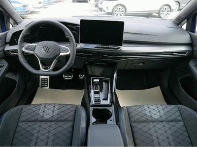 VW Golf (2026) - Photo 9