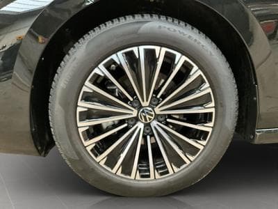 VW Passat Elegance+DSG+Led+Navi+Digi+ (2025) - Photo 8