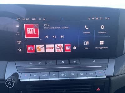 Opel Astra Business Elegance (2023) - Photo 13