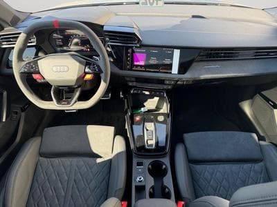 Audi RS3 Limousine / Essence (2026) - Photo 3