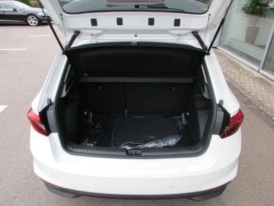 Skoda Fabia Selection 1.0 TSI (2024) - Photo 8