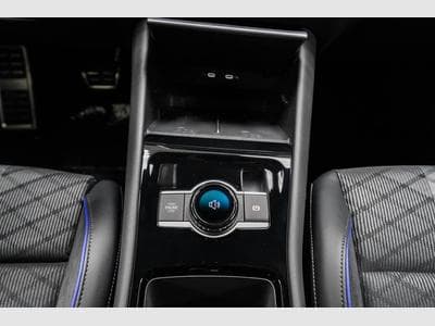 VW Tiguan 2,0 TDI DSG (2025) - Photo 12