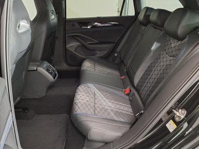 VW Passat Variant R-Line 2.0 TSI 7-Gang-DSG 4x4 (2025) - Photo 10