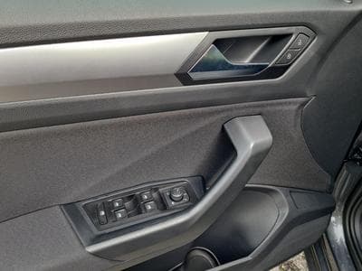 VW T-Roc Life (2025) - Photo 11