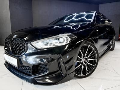 BMW M135 i xDrive AERO / SPORT SEATS / M PERFORMANCE (2022) - Photo 10