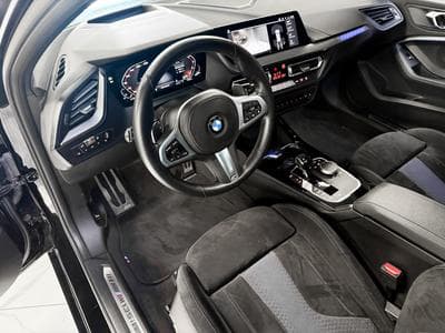 BMW M135 i xDrive AERO / SPORT SEATS / M PERFORMANCE (2022) - Photo 13